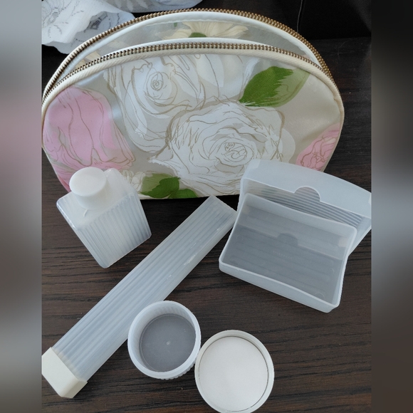 Celebrity Handbags - Vintage Plastic Floral Cosmetic Bag with Travel Containers